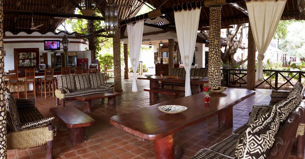 Mangro Hotel Playa de Diani Exterior foto